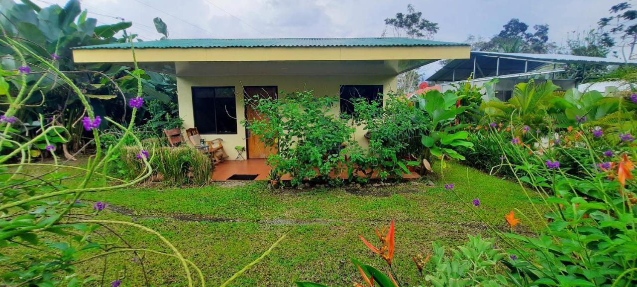 Apartamento Granja Agua Azul.A/C WiFi,2 Camas, Rio, jardines. La Fortuna Exterior foto